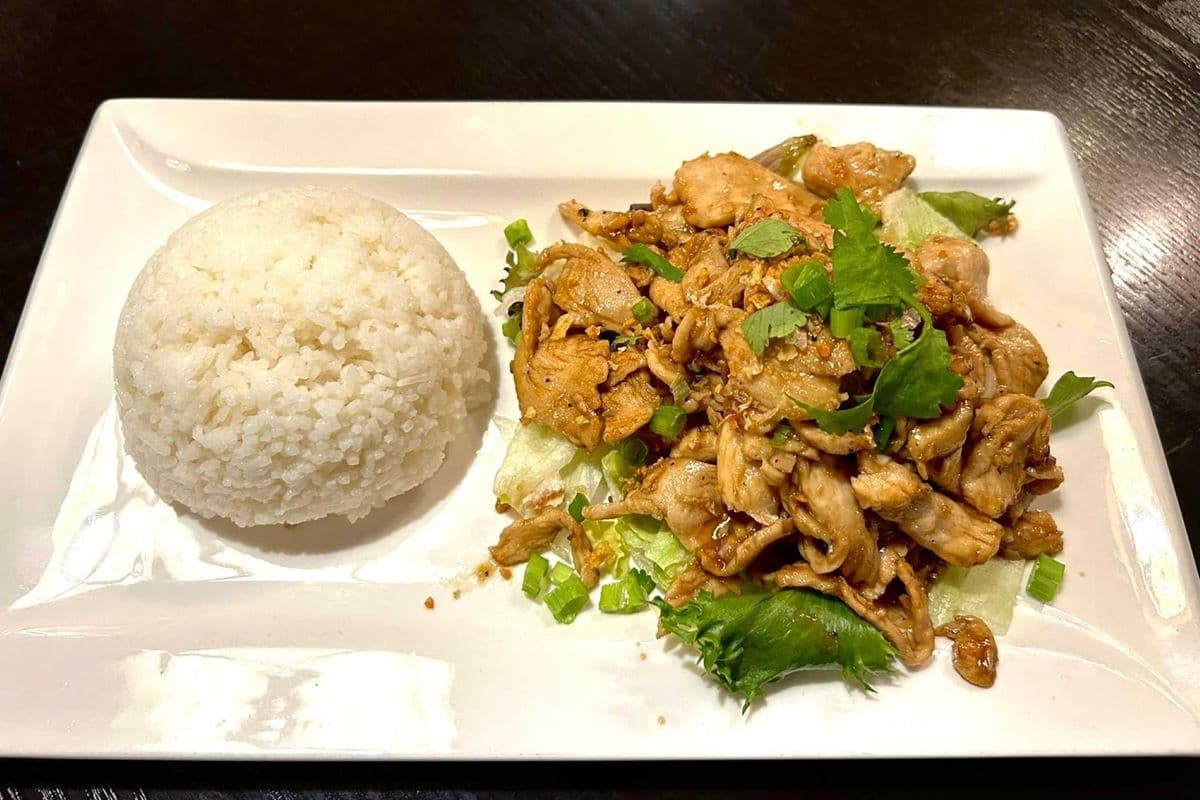 W1 - Garlic | ผัดกระเทียม