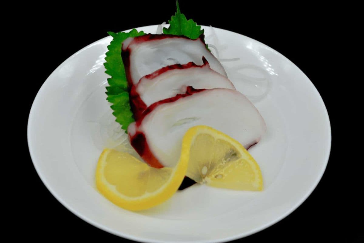 Octopus Sashimi 3pcs