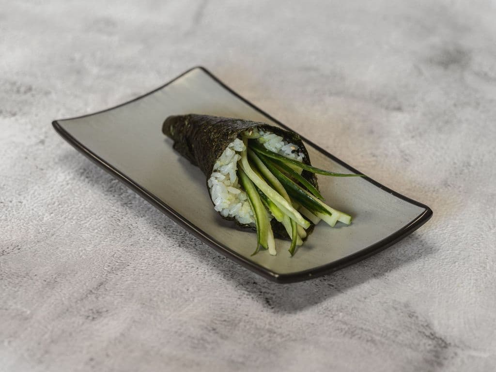 H12 Cucumber Handroll