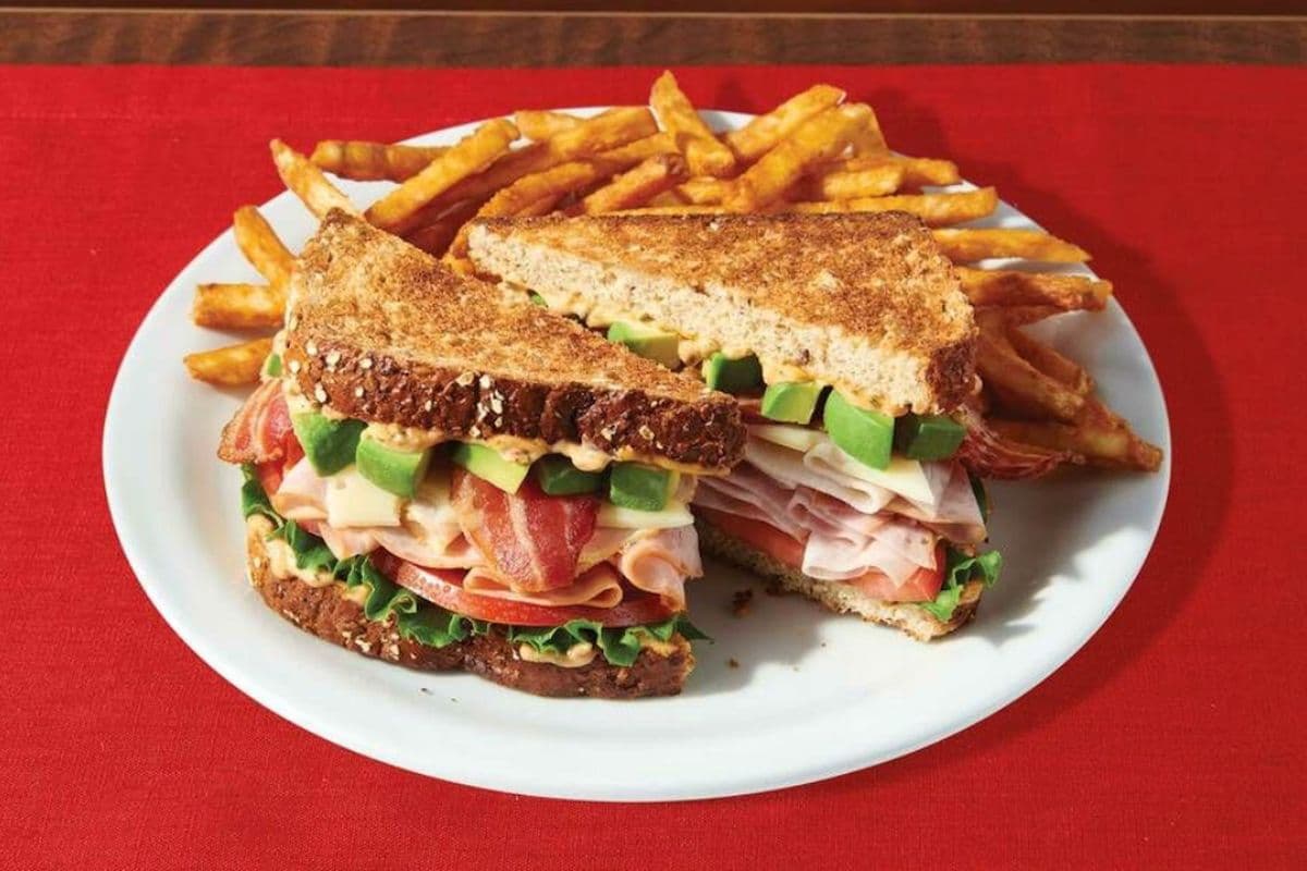 CALI CLUB SANDWICH (1280 Cal)