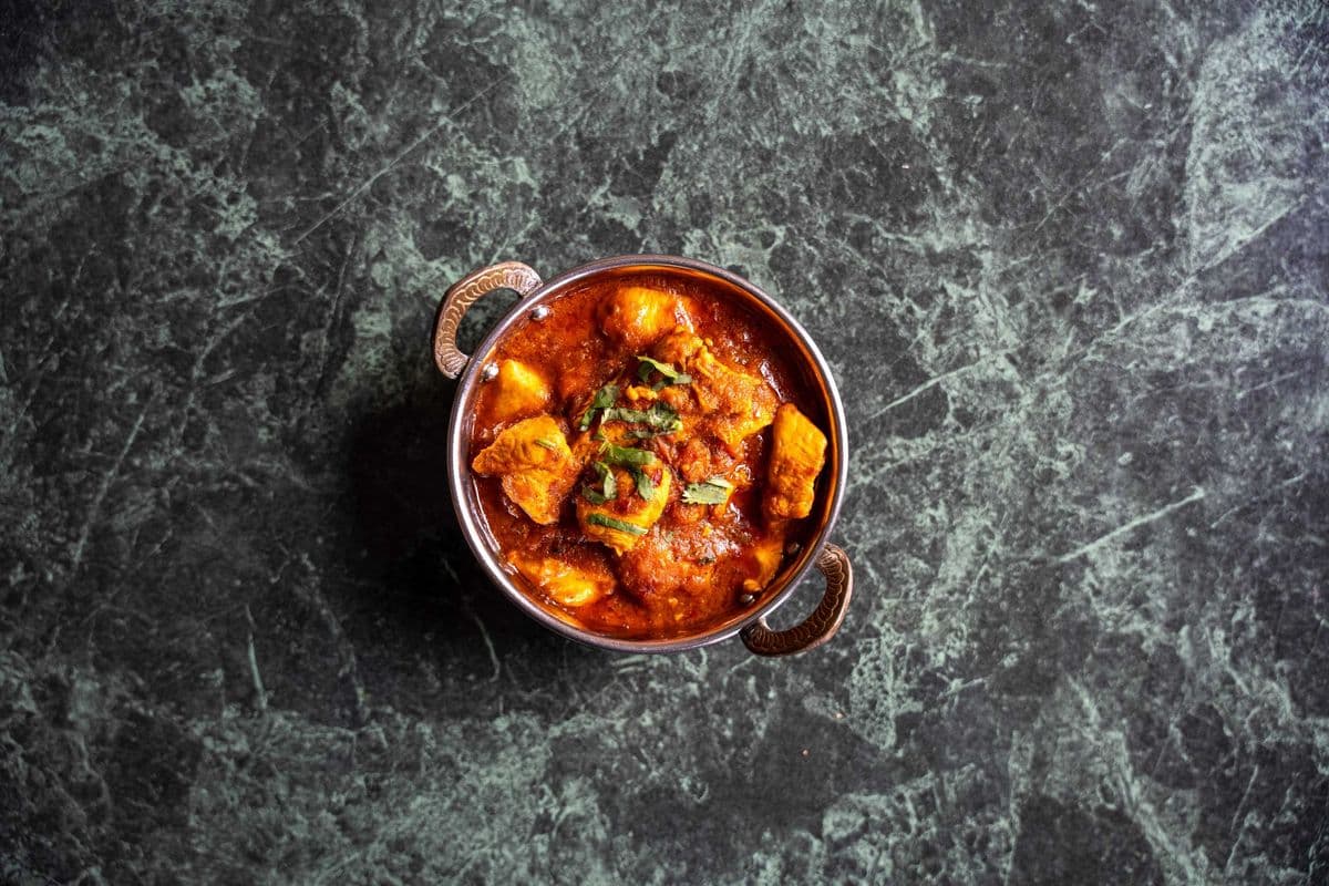26. Poulet Karahi afghan (sans os) / Afghani Chicken Karahi (Boneless)