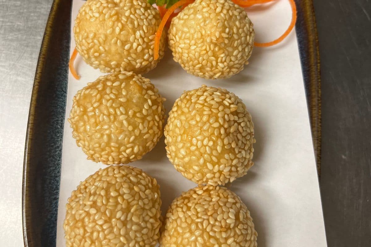 118. Deep-Fried Sesame Ball (6 pcs)