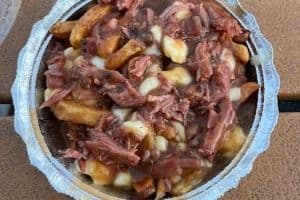 Poutine à la viande fumé / Smoked Meat poutine