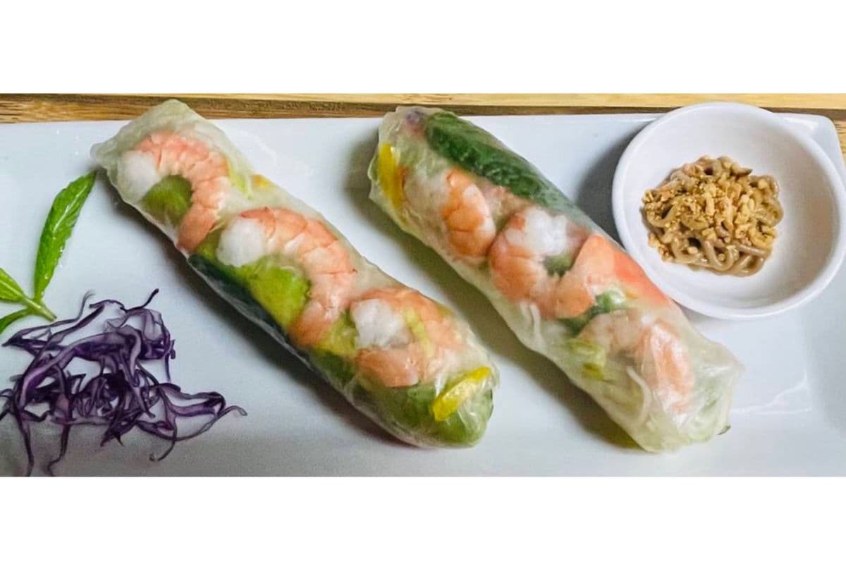 1. Avocado Shrimp Summer Roll (Rouleau Aux Crevettes Et.A L’Avocat)
