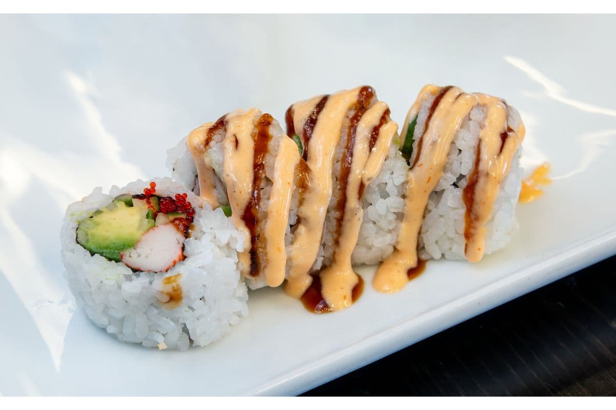 Spicy California Roll (8 pcs) (Spicy)