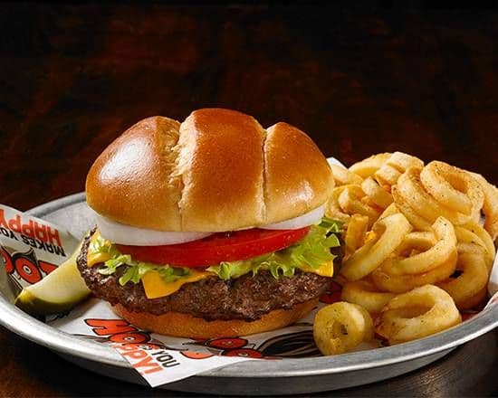 Hooters Cheeseburger