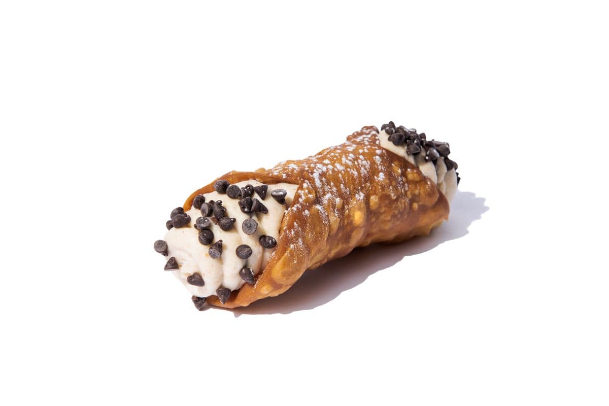 Handmade Cannoli