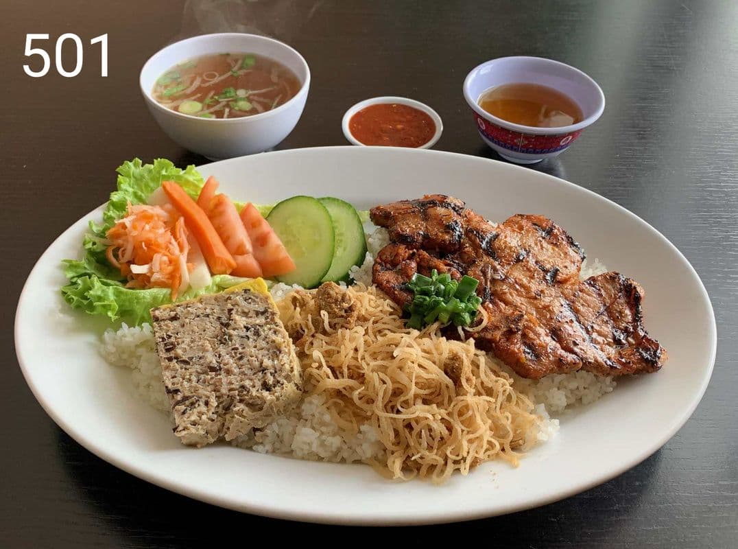 501. Com Tam Suon Nuong, Bi, Cha