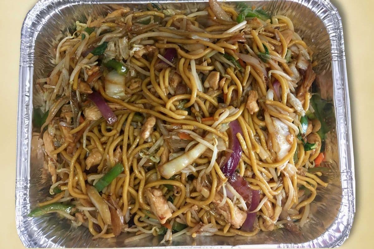 P4. Chicken Lo Mein