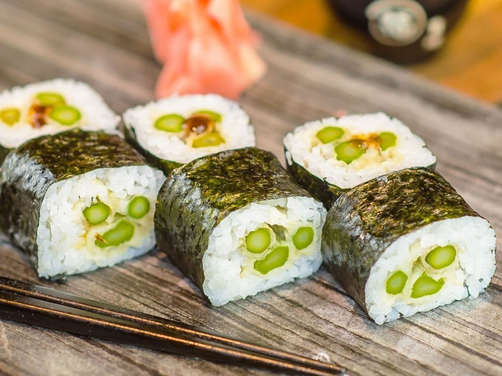 Asparagus  Roll (8pcs)