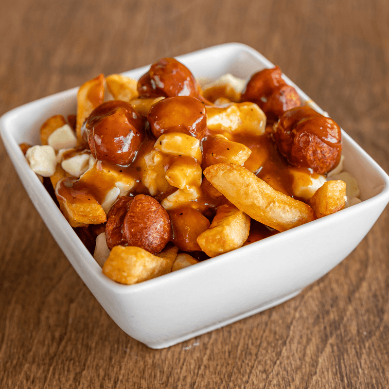 Poutine à la saucisse / Sausage poutine