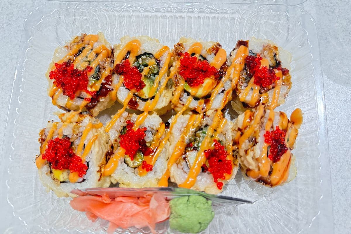 26.Gold California Roll (8pcs)