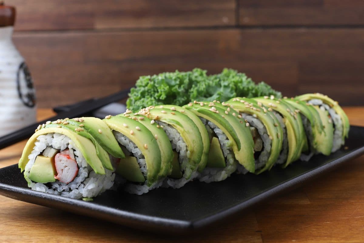 Green Dragon Roll (8 Pcs)