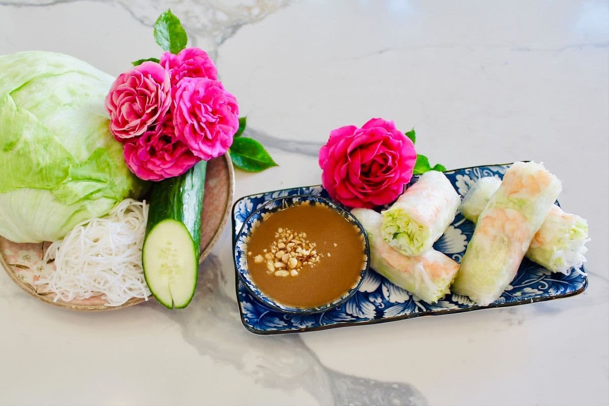 A2. Prawn Salad Roll / 蝦沙律卷 / 새우 샐러드롤