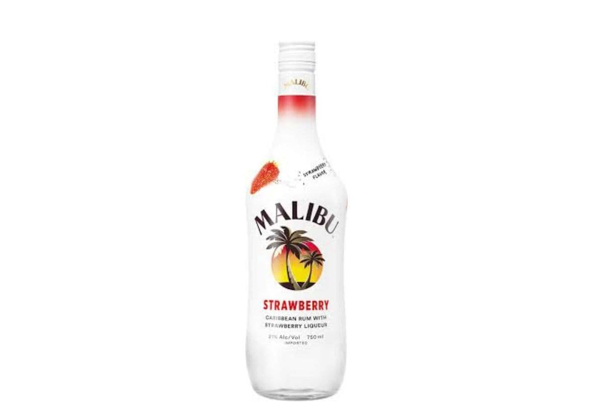 Malibu Strawberry Rum (1 x 750ml)