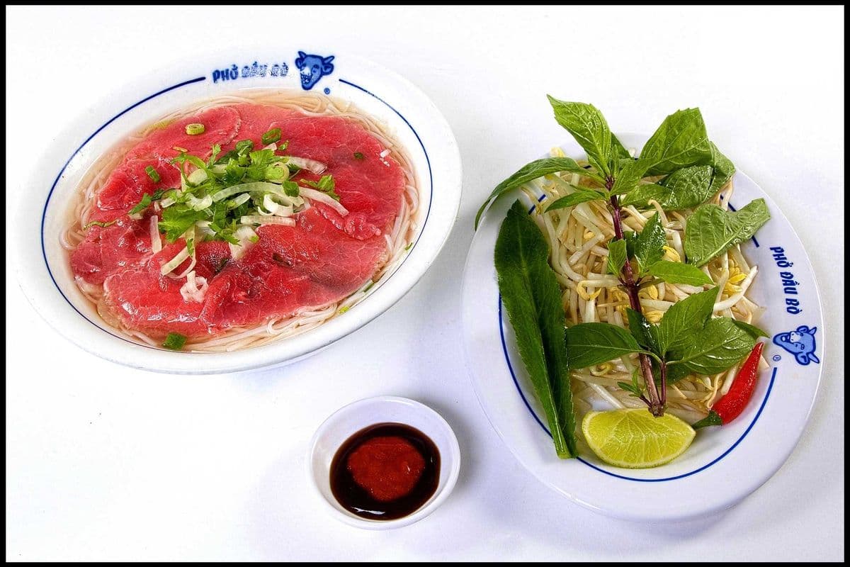 318. Rare Beef Noodle Soup