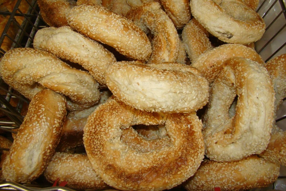 12 x St. Viateur bagel aux graines de sésame / 12 x St. Viateur sesame seed bagel