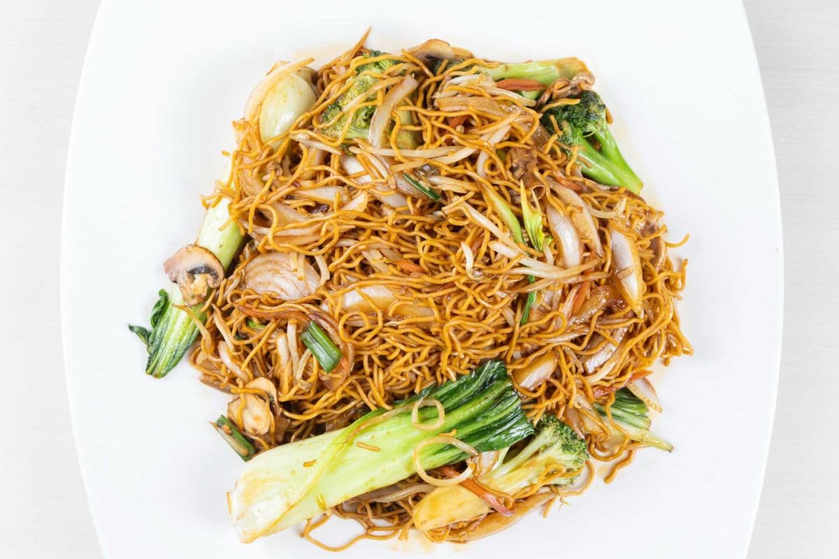 Vegetable Egg Noodles 菜炒广东面