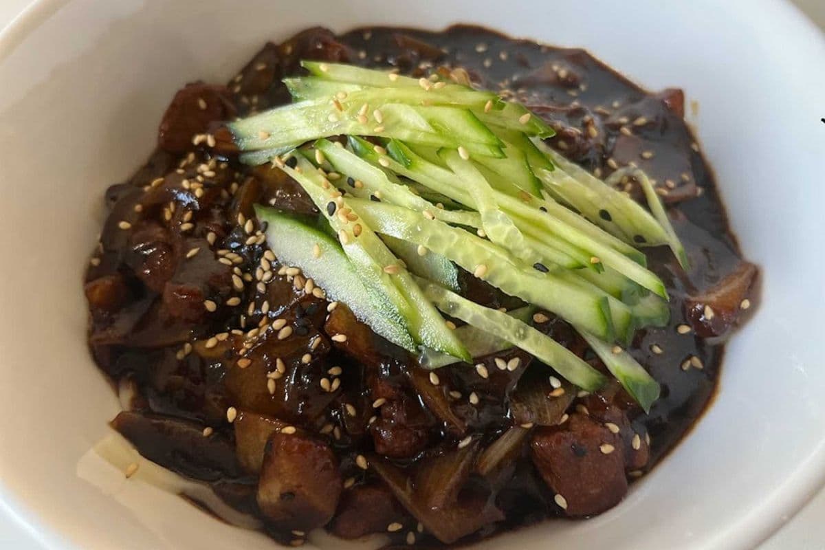 Jjajang 짜장면
