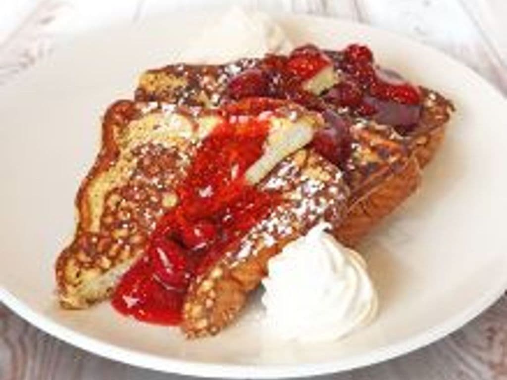 French toast w/Fruit