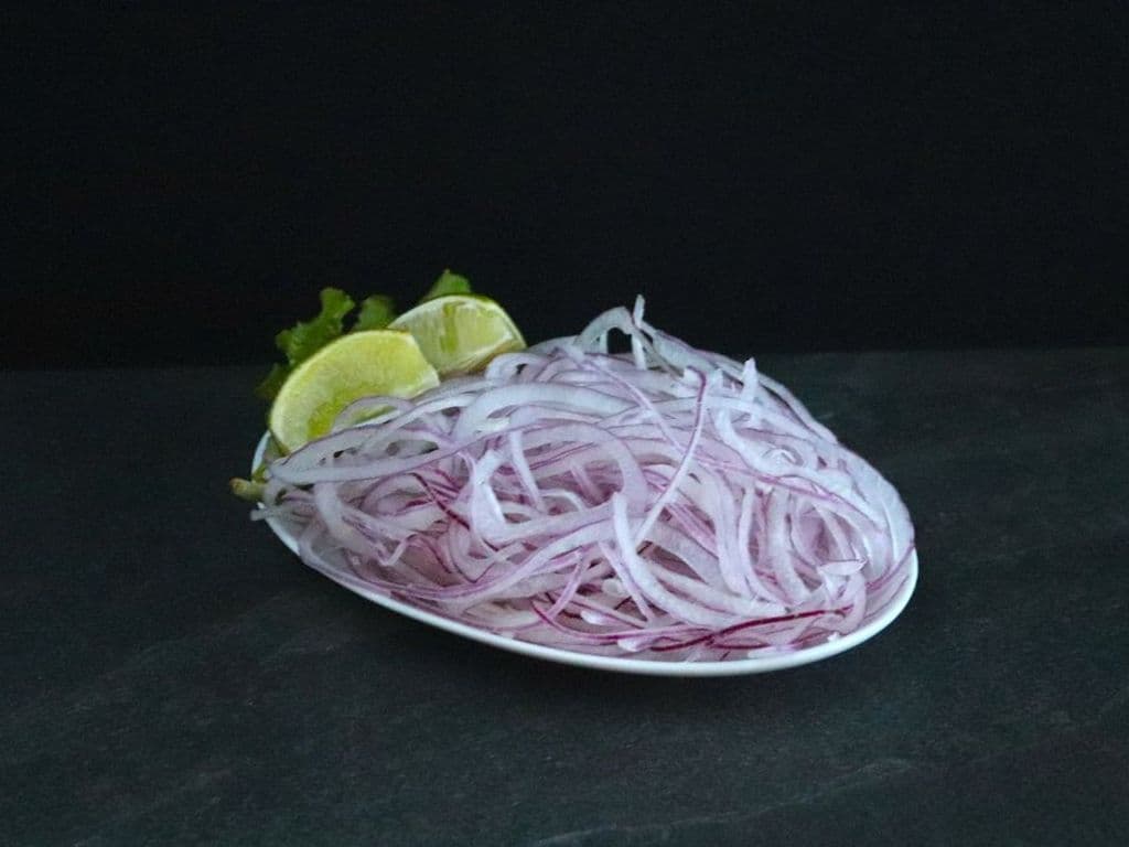 Masala Onion Lachha