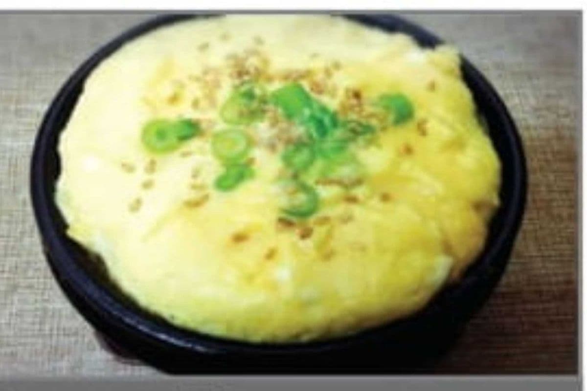 A6. Korean Steamed Eggs (Gyeranjjim, 계란 찜)