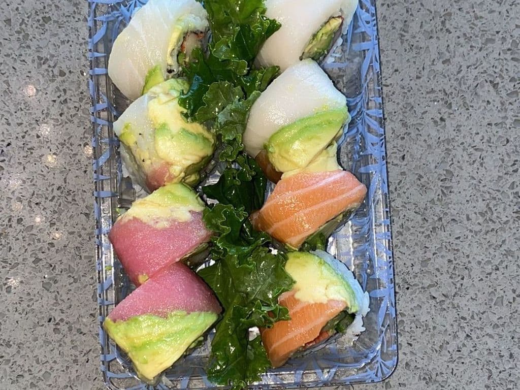 Rainbow Roll (8pcs)