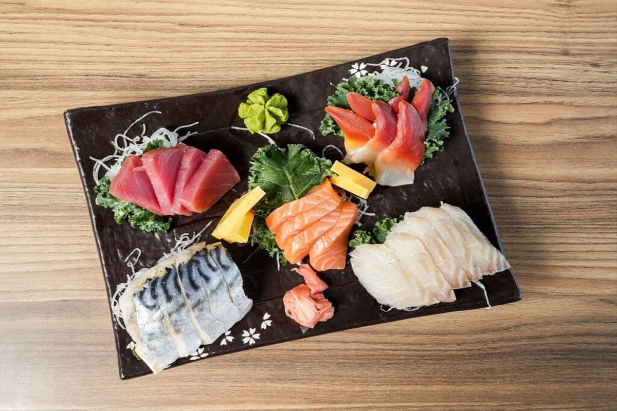 October Sashimi (20 pcs)