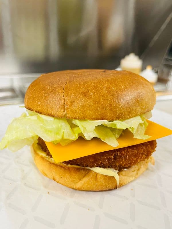 Classic Crispy Chick'UN Burger