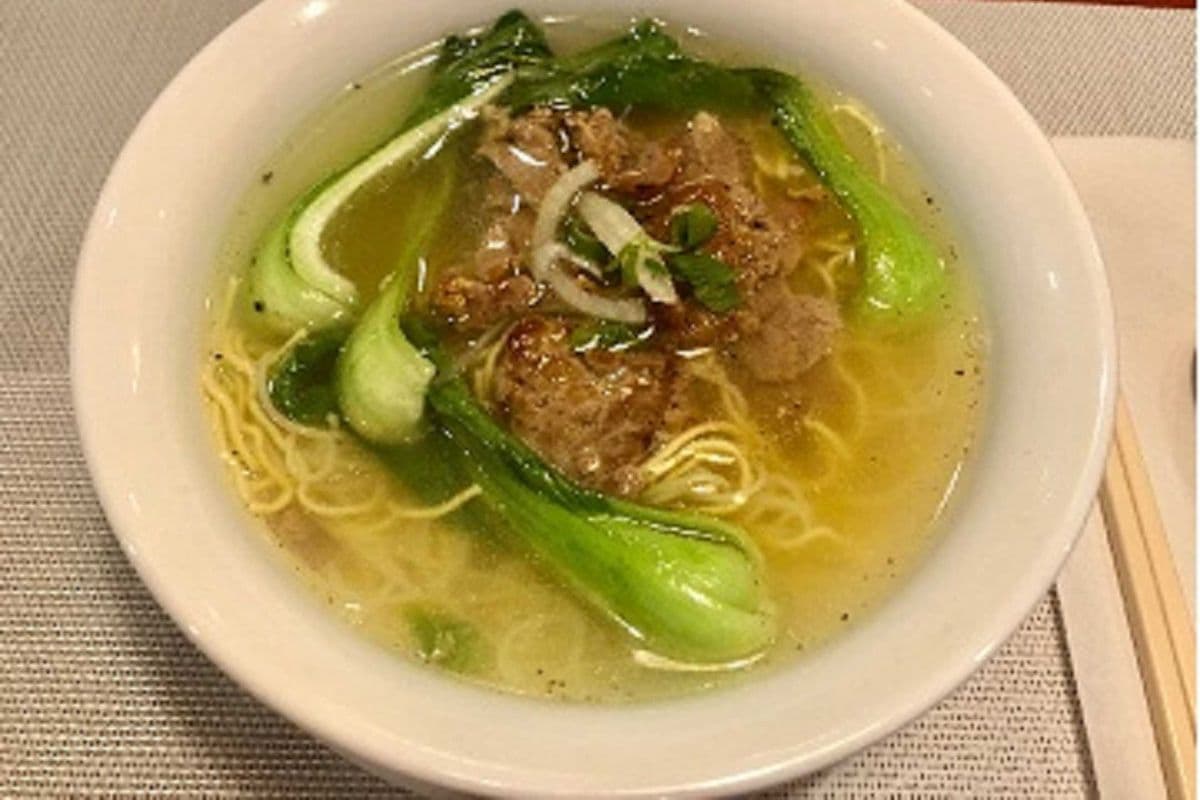 M1. Egg noodle soup with grilled pork