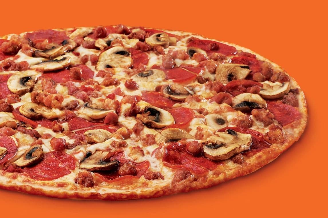 Pizza Québécoise à croûte mince moyenne 12"  / Medium 12" Thin Crust Canadian Pizza