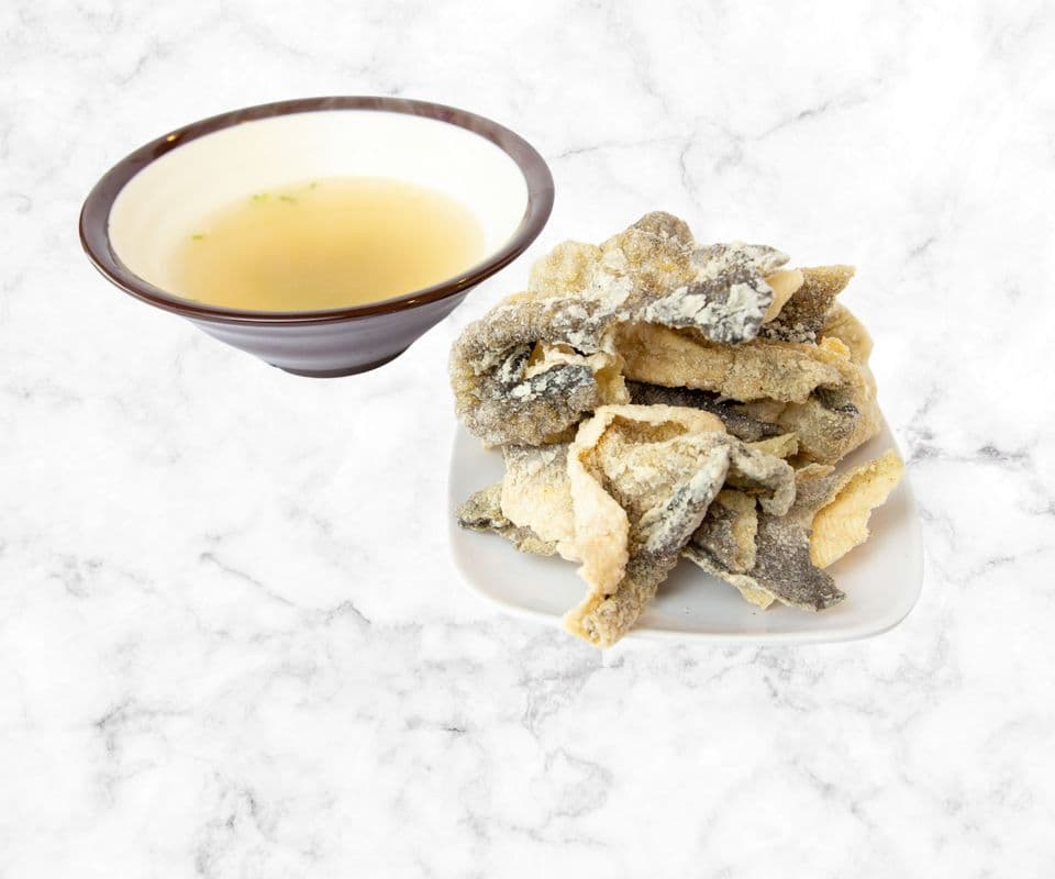 S8 Deep fried fish skin / S8 炸魚皮