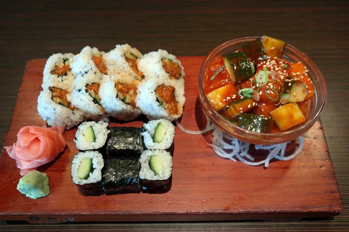 Spicy Salmon Combo