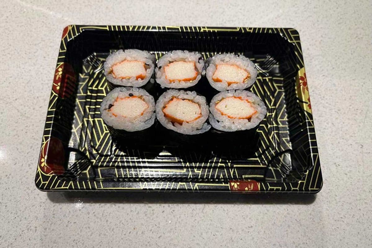042 Crab Meat Hoso Maki (6 pcs)