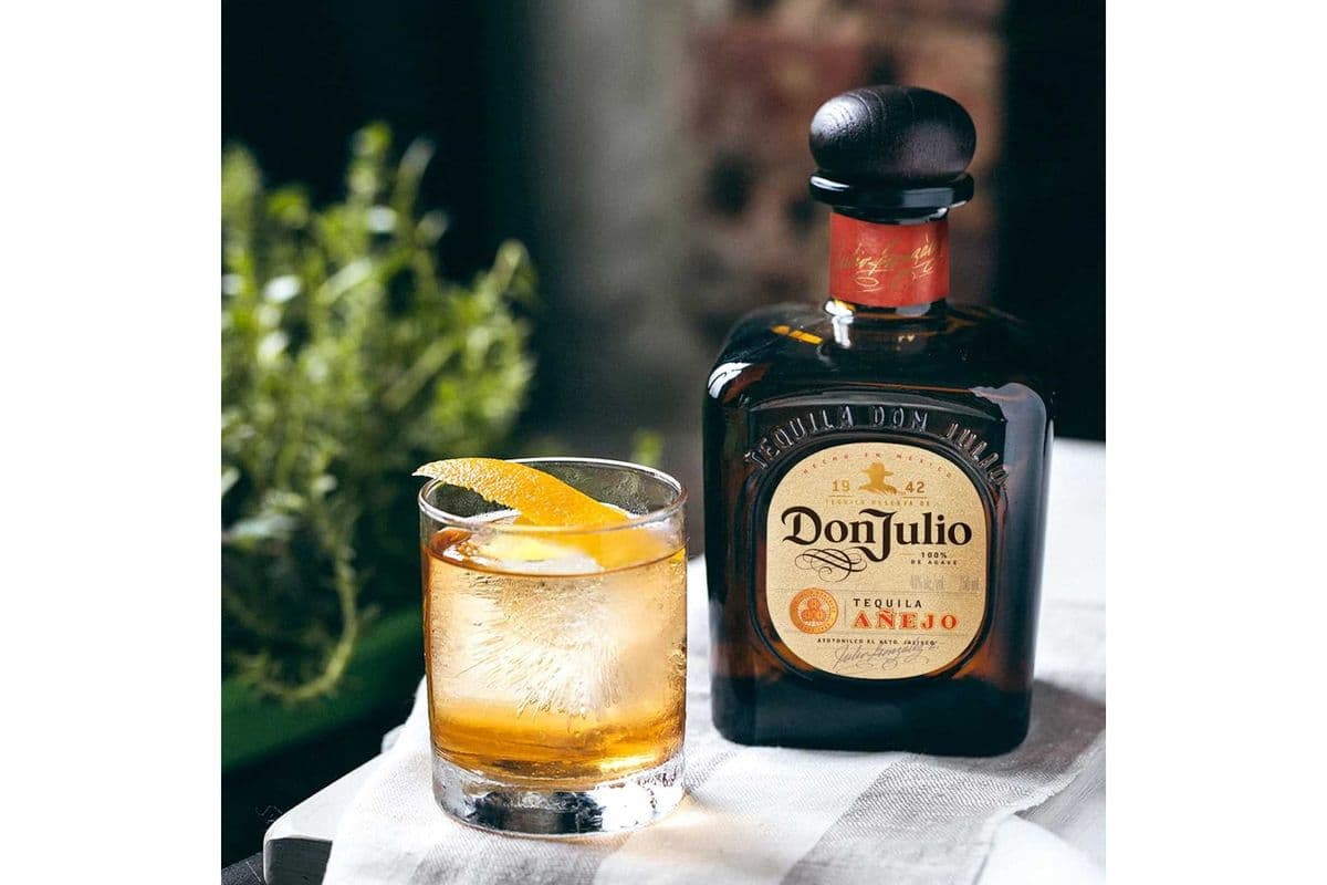 DON JULIO ANEJO 750ml (1 x 750ml)
