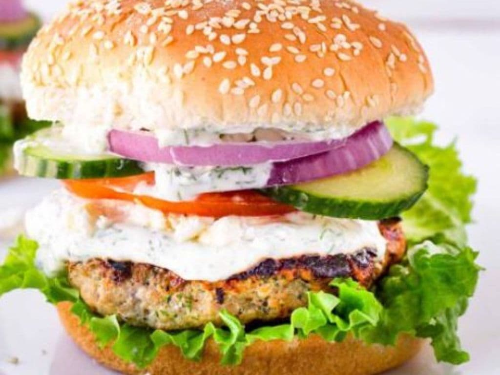 CHICKEN MEDITERRANEAN BURGER