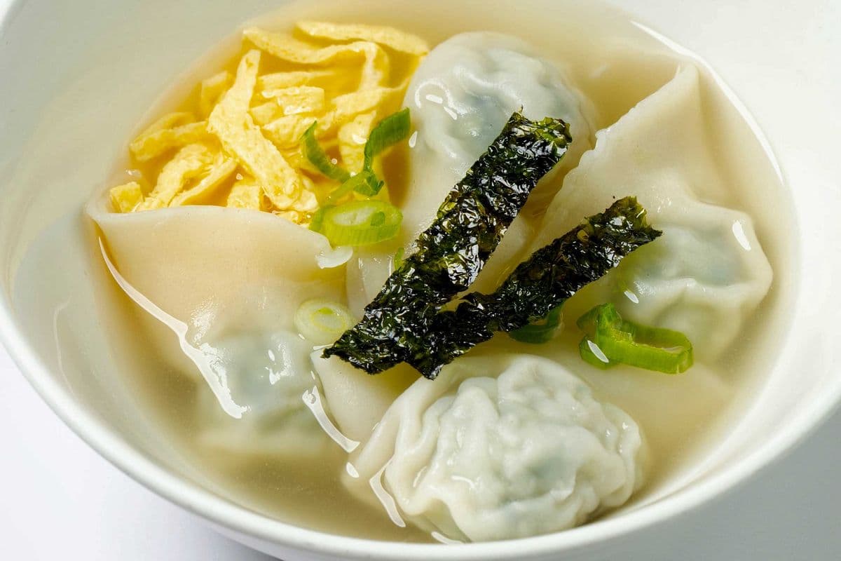 107 Shanghai Wonton Soup (4) 菜肉餛飩湯