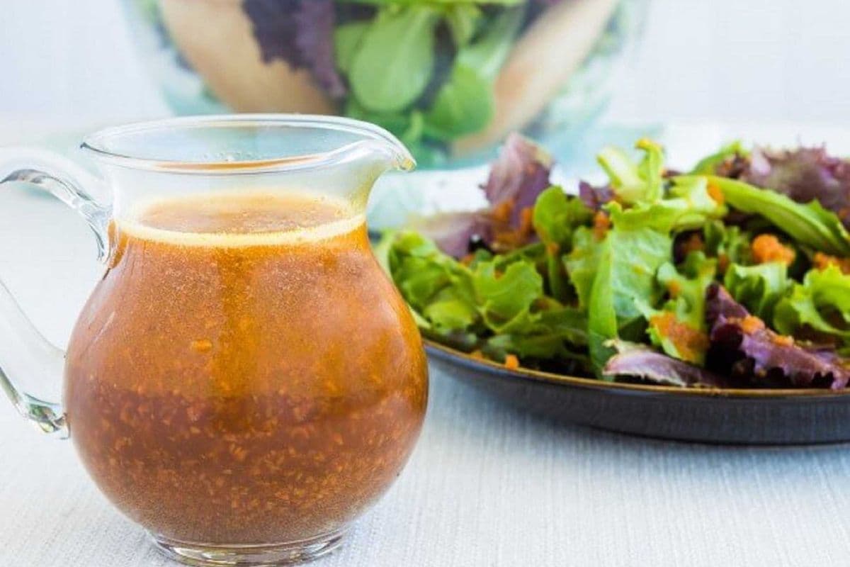 Salad dressing sauce