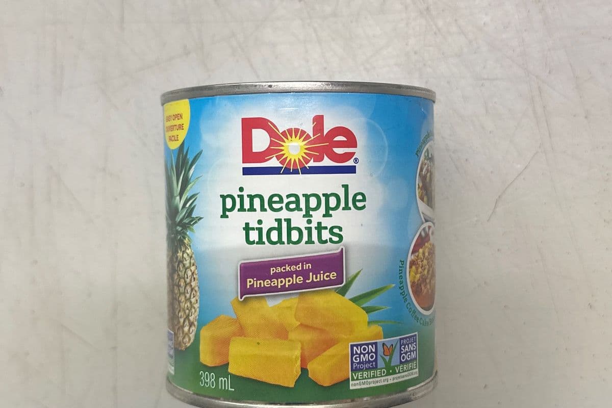 DOLE PINEAPPLE TIDBITS (398 ml)