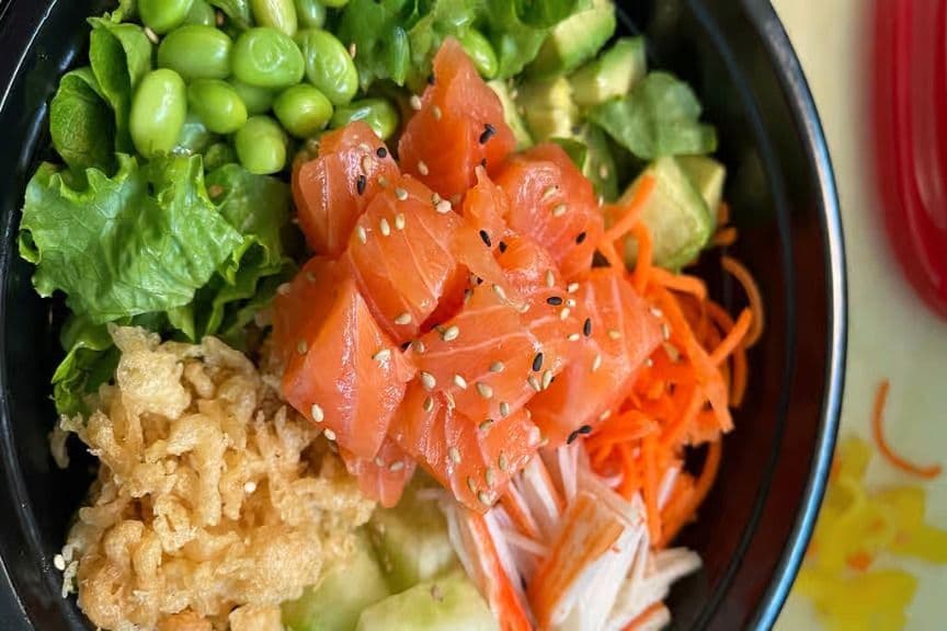 150. Bol poké au saumon / Salmon Poke Bowl