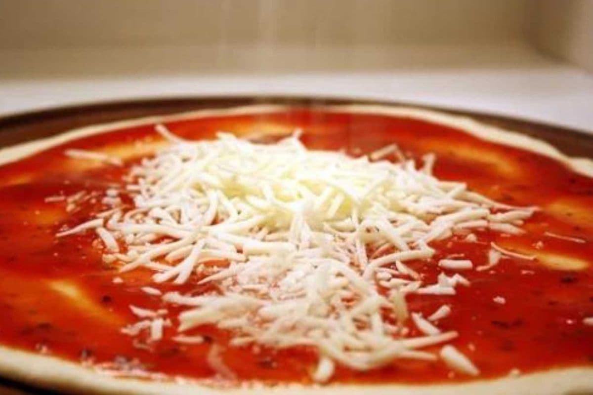 ( 24-Slice) Build your own pizza.