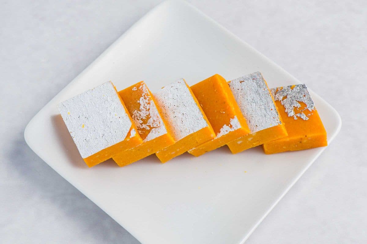 Kaju Kesar Burfi (1LB)