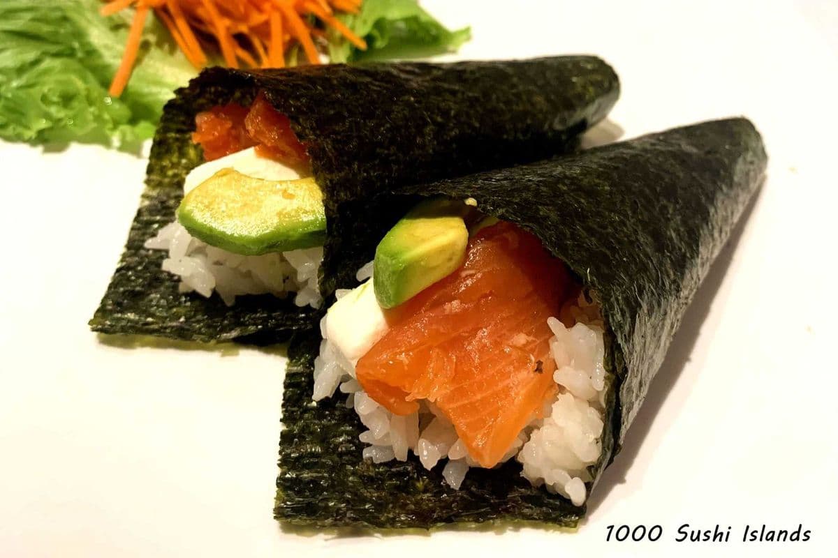 C15. Philadelphia Hand Roll (2 pcs)