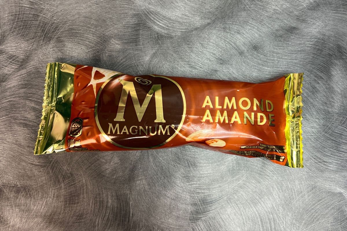 Magnum Almond (100ml)