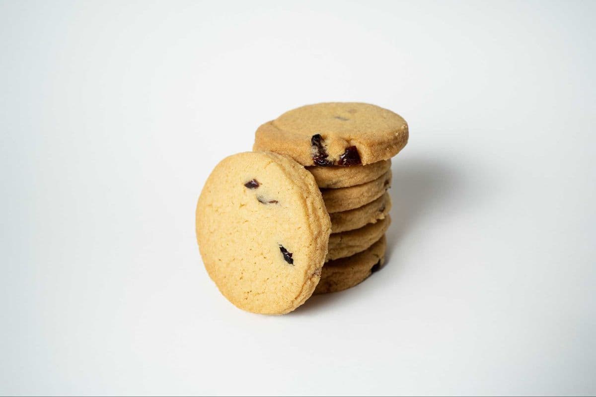 Cranberry and mix fruit shortbread cookie