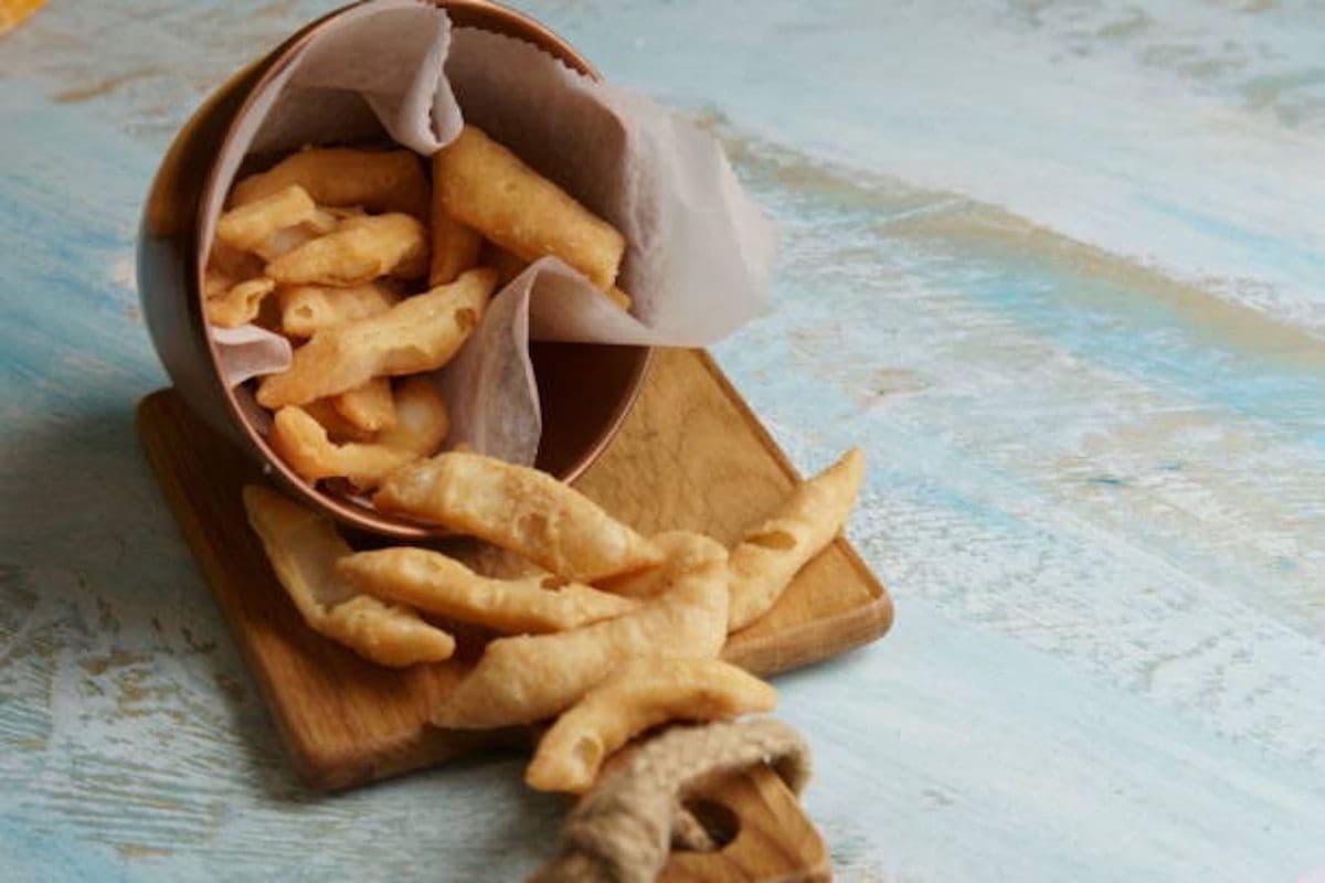 Mathri (Samosa Chips)
