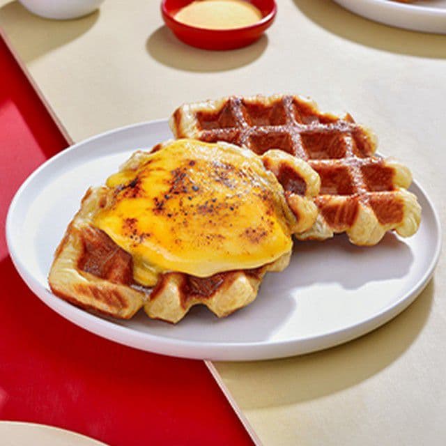 Creme Brûlée Croffle CRÈME BRULEÉ CROFFLE