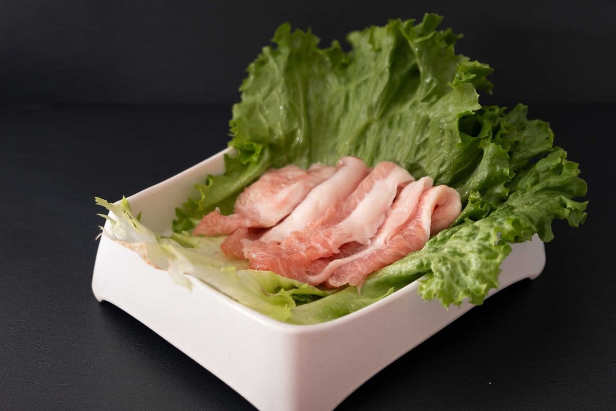 Sliced Pork Jowl (16-18 slices) / 松阪豬頸肉片 (120 g)