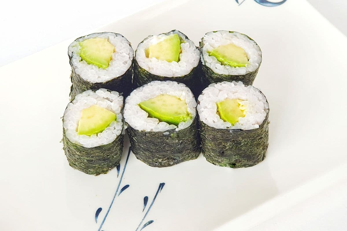 Avocado Maki (6pcs)