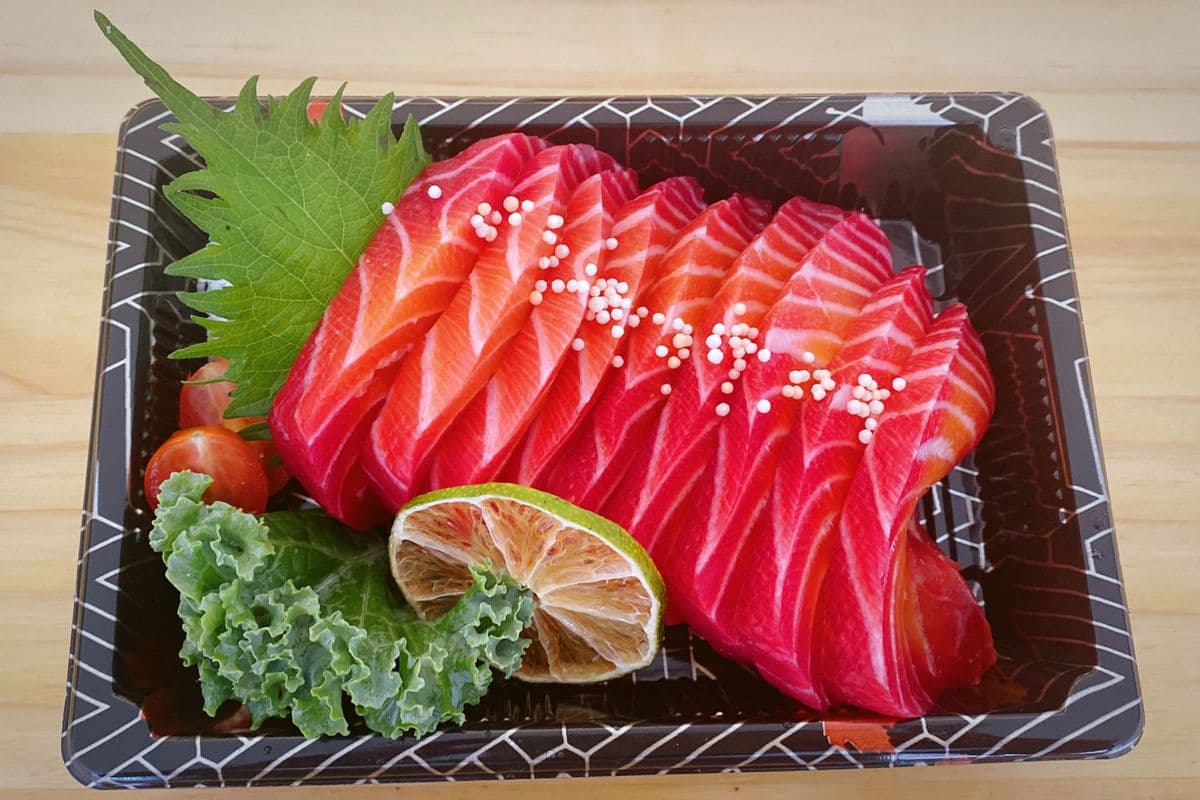 Cured Salmon Sashimi (9 Pcs)